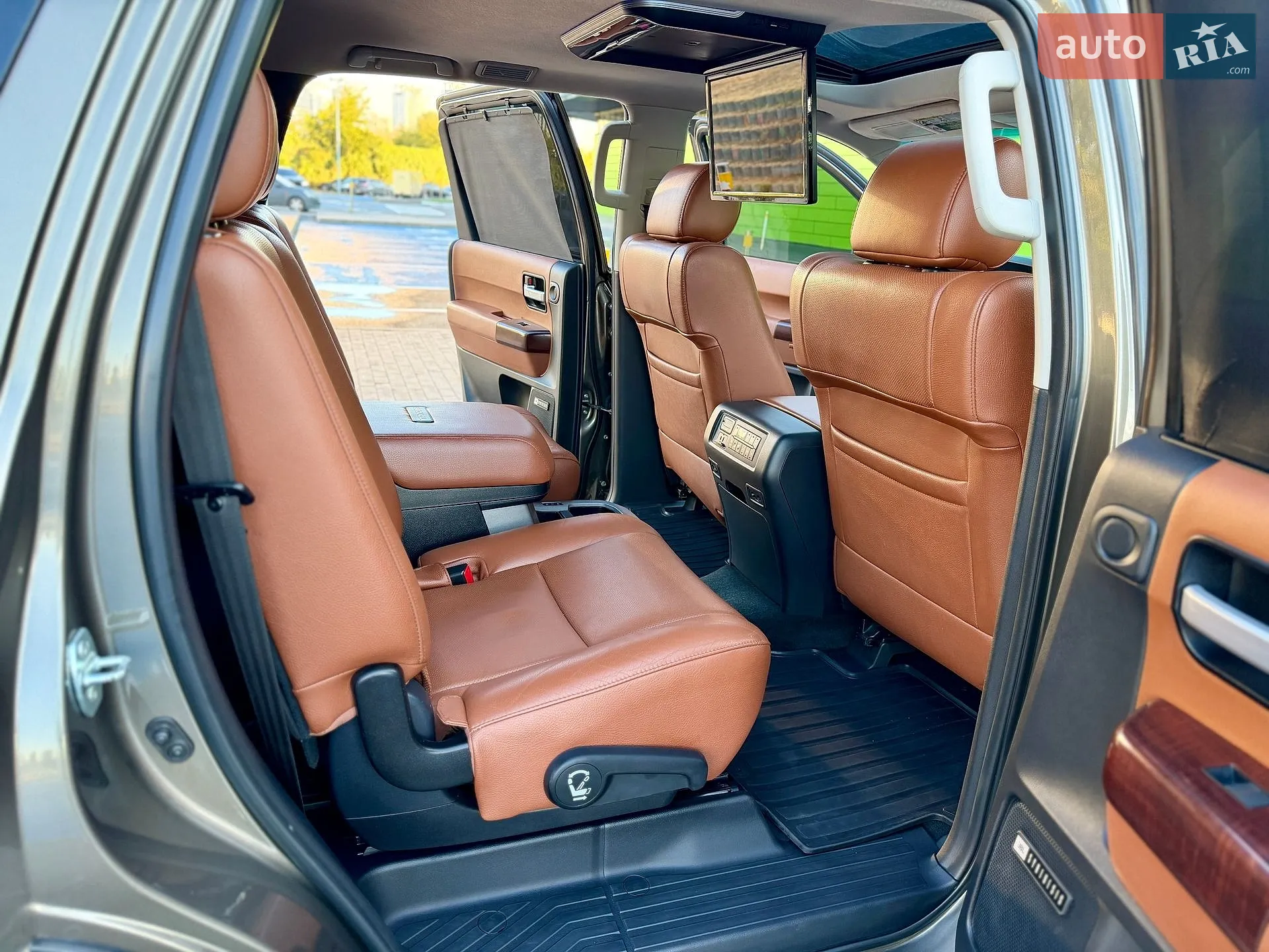 2013 Toyota Sequoia - мініатюра 44