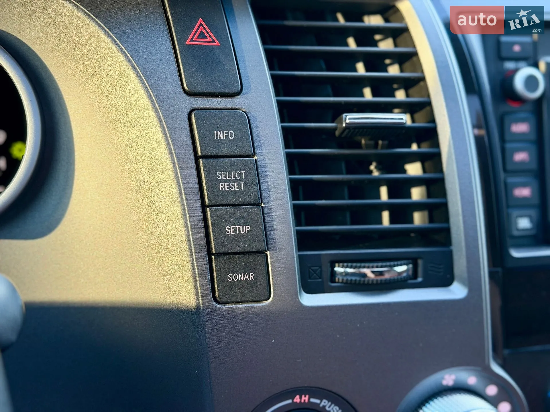 2013 Toyota Sequoia - мініатюра 67