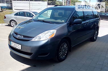 Минивэн Toyota Sienna 2007 в Ивано-Франковске