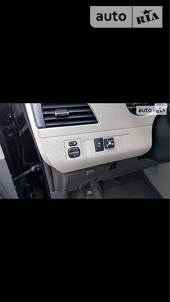 Минивэн Toyota Sienna 2013 в Калуше