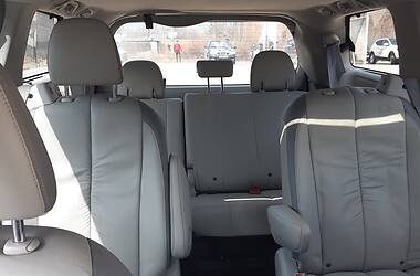 Минивэн Toyota Sienna 2010 в Хмельницком