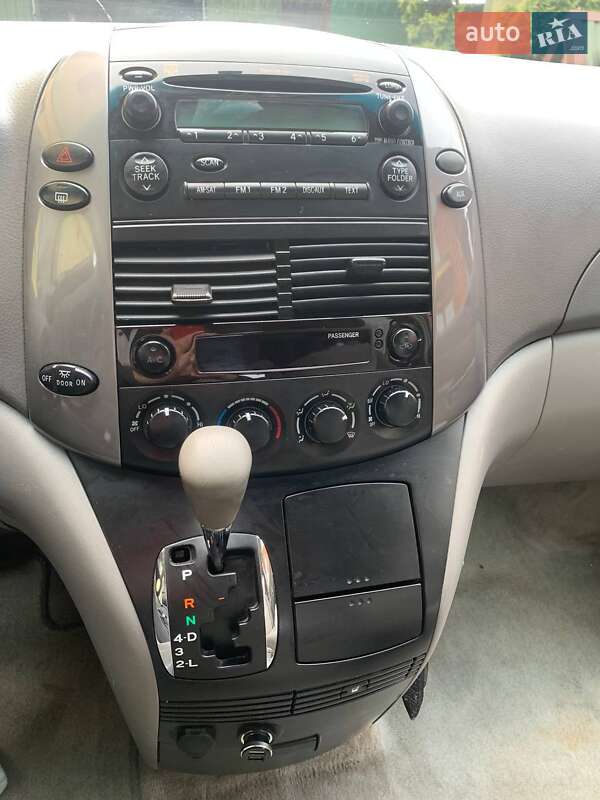 Універсал Toyota Sienna 2006 в Сокалі