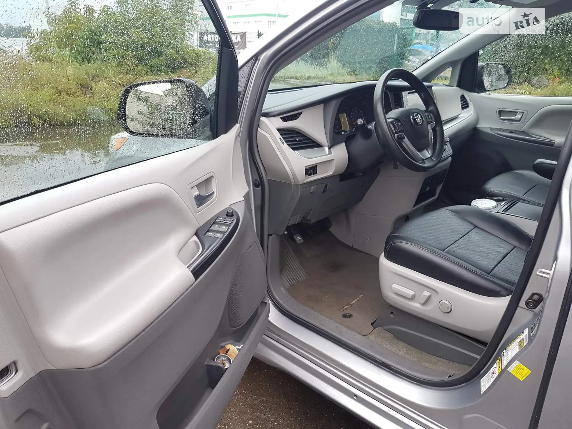 2015 Toyota Sienna - мініатюра 10