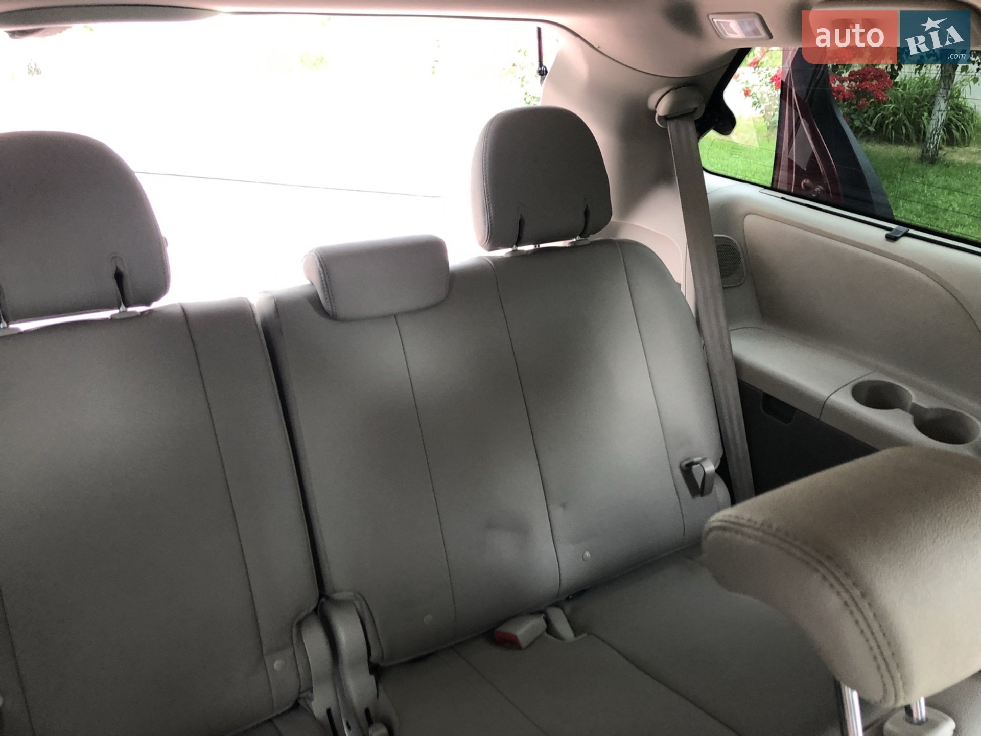 2016 Toyota Sienna - мініатюра 10