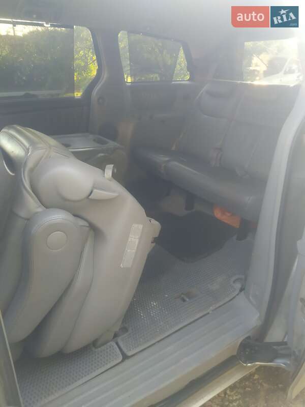 Мінівен Toyota Sienna 2005 в Лозовій