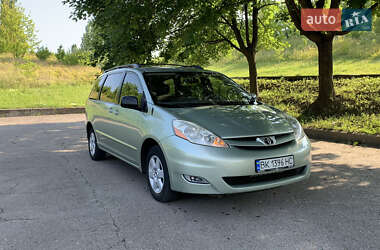 Минивэн Toyota Sienna 2007 в Ровно