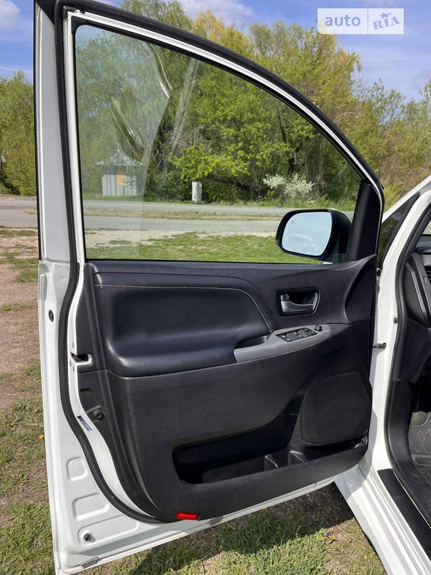 2016 Toyota Sienna - мініатюра 19