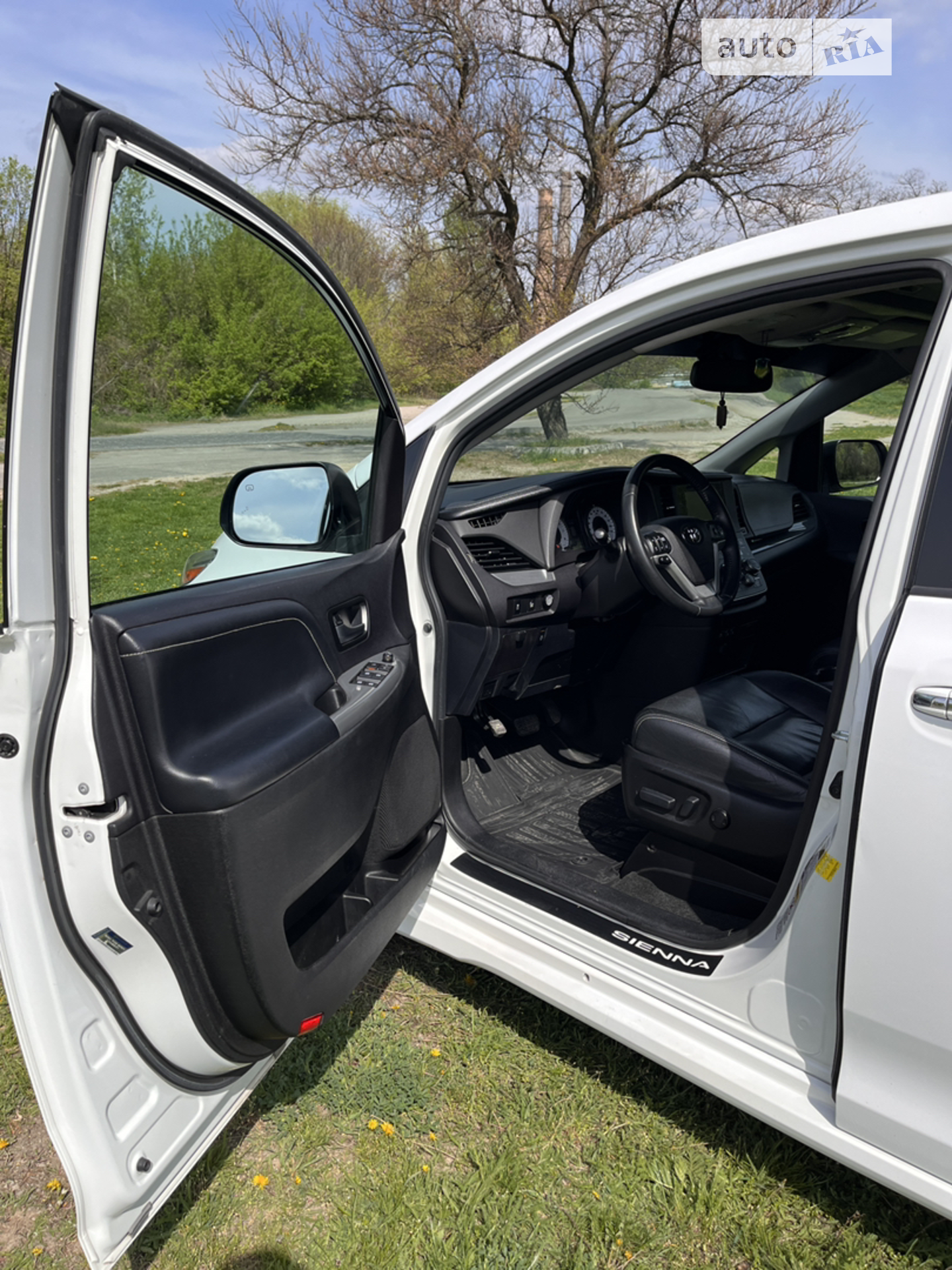 2016 Toyota Sienna - мініатюра 18