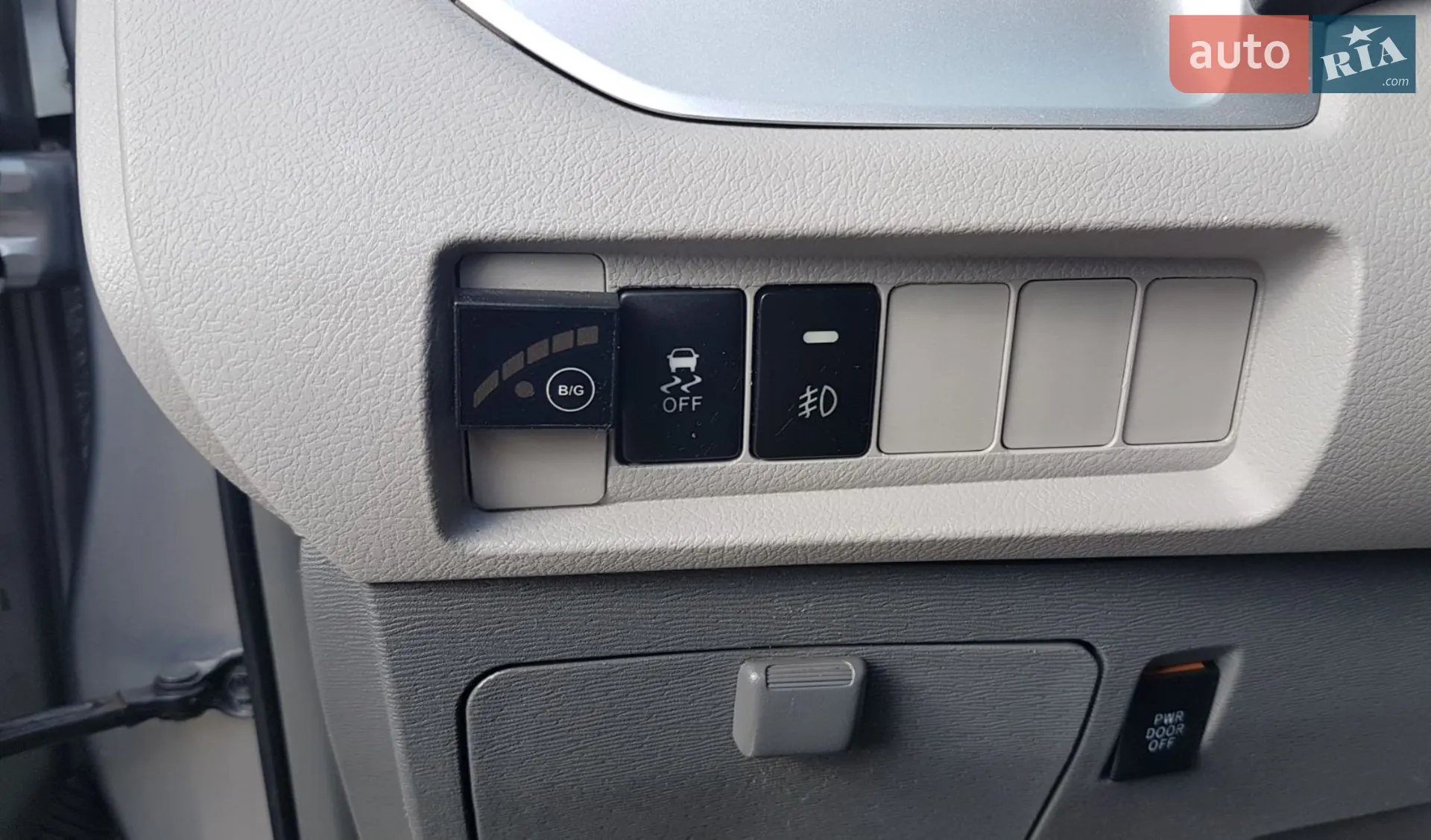 2015 Toyota Sienna - мініатюра 16