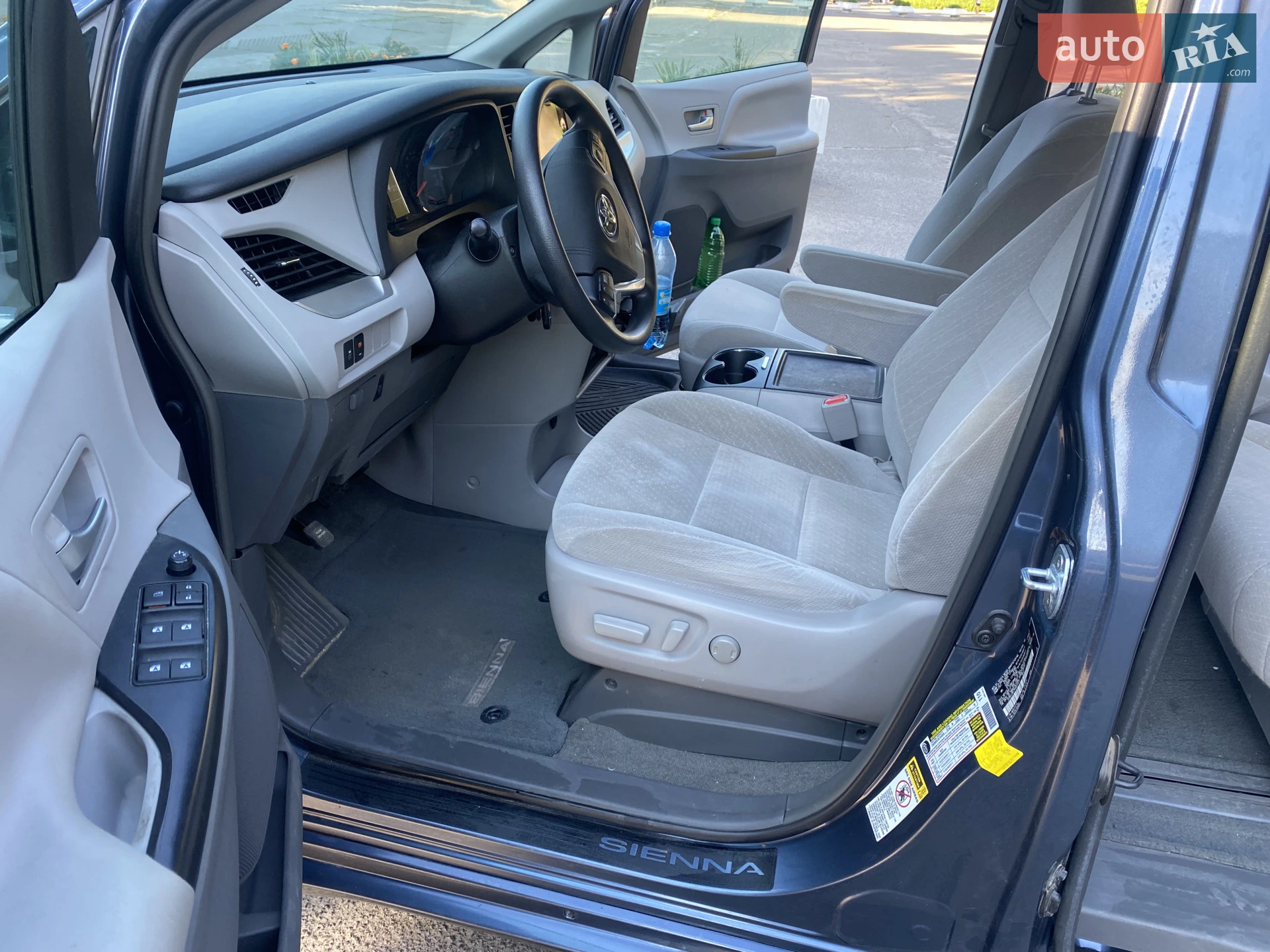 2017 Toyota Sienna - мініатюра 13