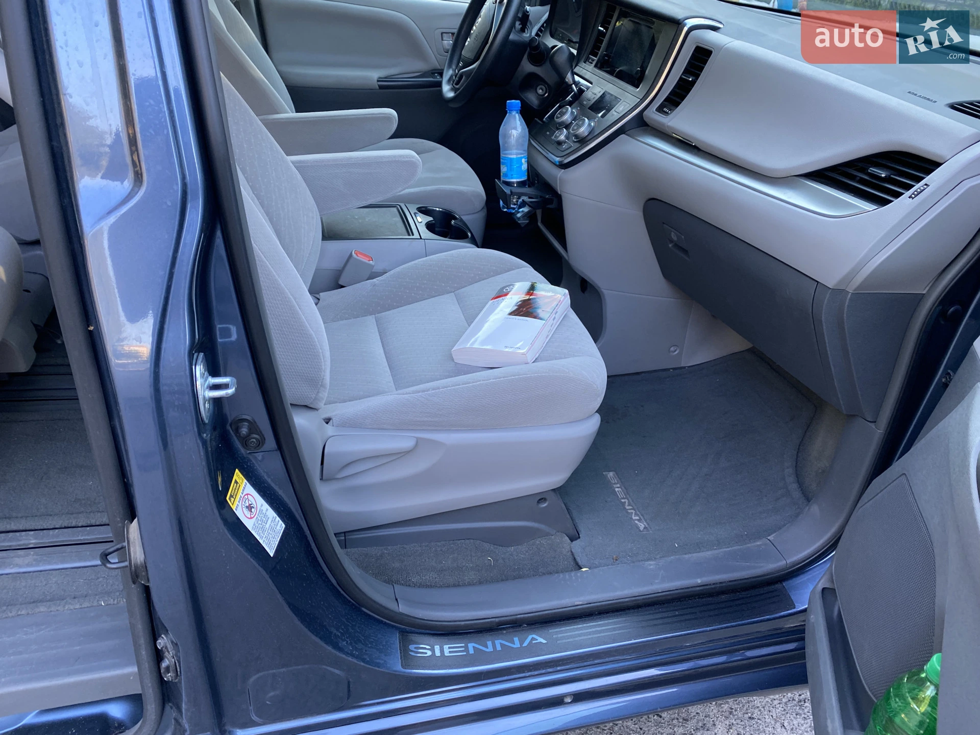 2017 Toyota Sienna - мініатюра 17