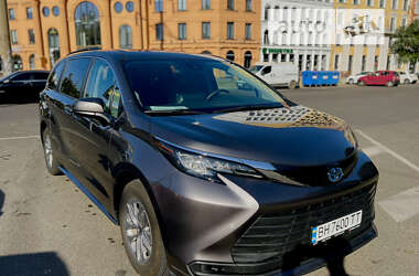 Мінівен Toyota Sienna 2022 в Одесі