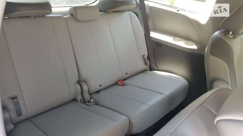 Минивэн Toyota Sienna 2012 в Львове фото 11 Минивэн Toyota Sienna 2012 в Львове