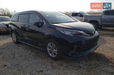 Минивэн Toyota Sienna 2021 в Ужгороде