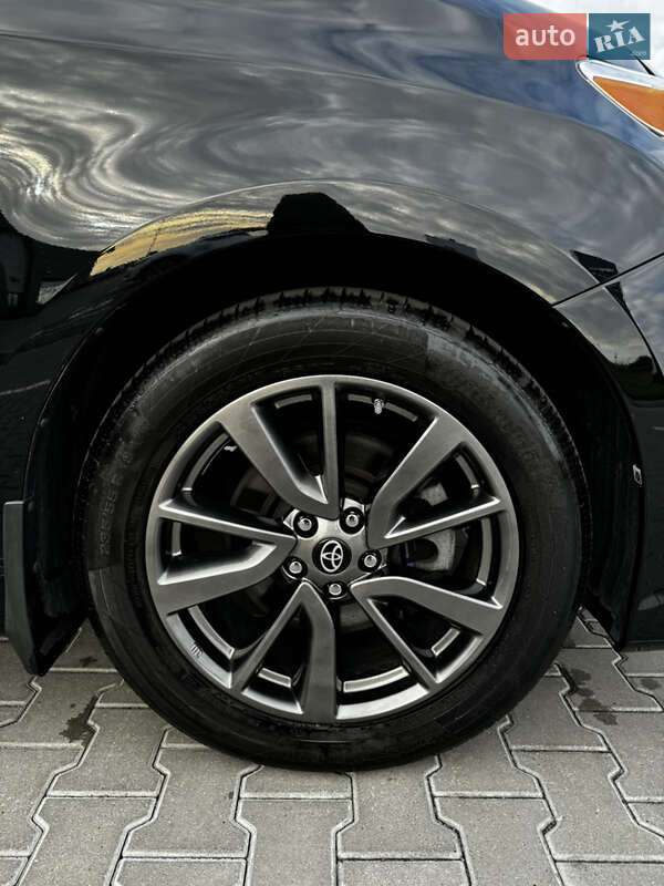 Мінівен Toyota Sienna 2019 в Львові