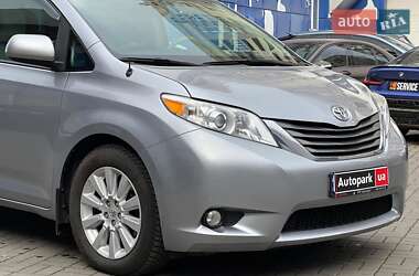 Минивэн Toyota Sienna 2012 в Одессе