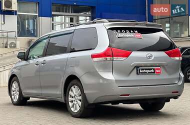 Минивэн Toyota Sienna 2012 в Одессе