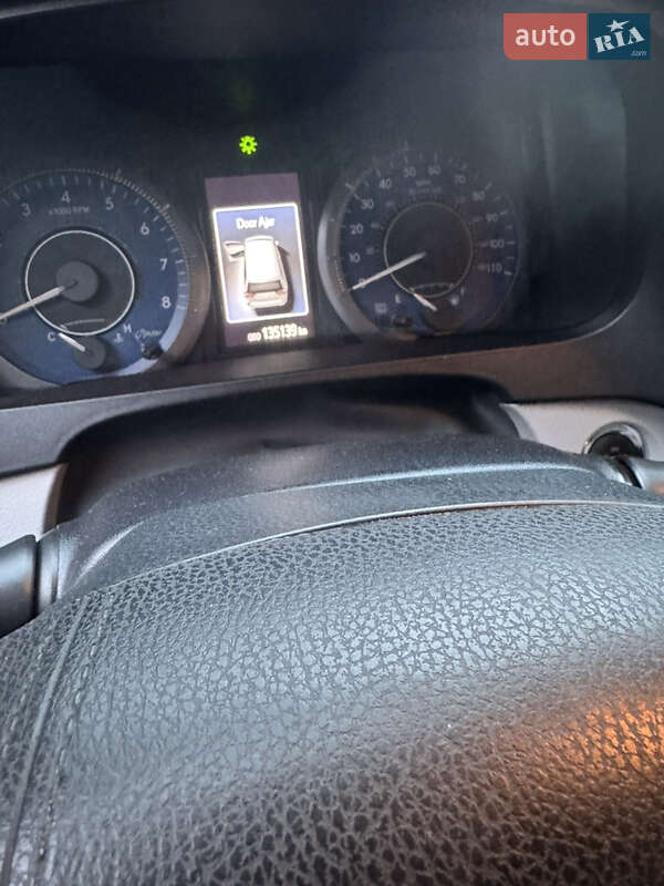 Мінівен Toyota Sienna 2019 в Києві