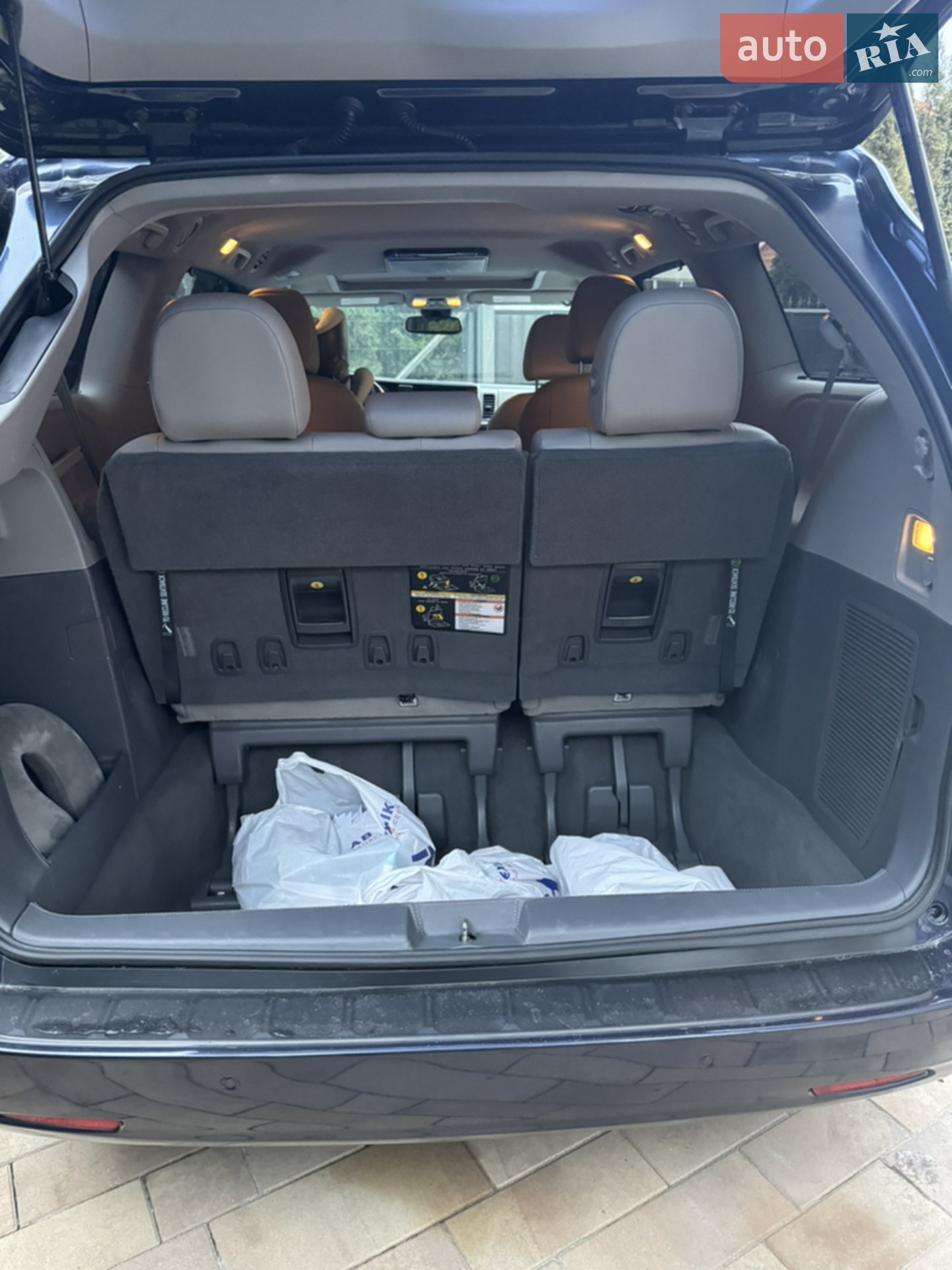 2019 Toyota Sienna - мініатюра 11