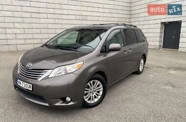 Минивэн Toyota Sienna 2015 в Полтаве