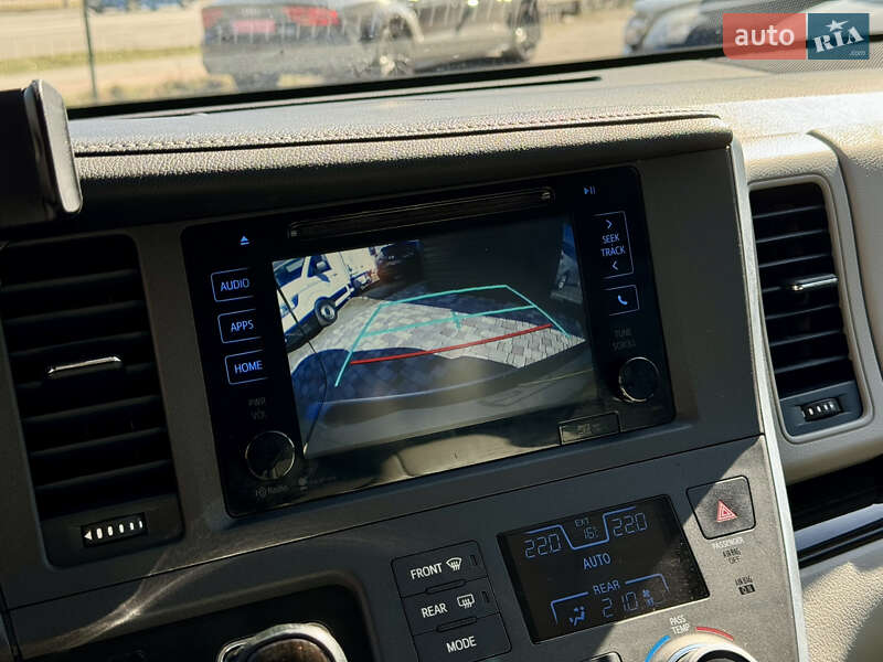 Мінівен Toyota Sienna 2015 в Вінниці