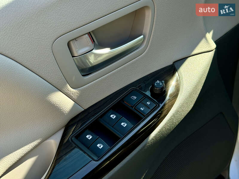 Мінівен Toyota Sienna 2015 в Вінниці