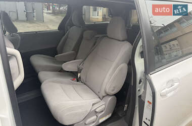 Минивэн Toyota Sienna 2019 в Хмельницком