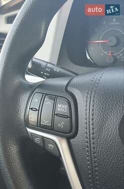 Минивэн Toyota Sienna 2016 в 