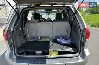 Минивэн Toyota Sienna 2006 в 