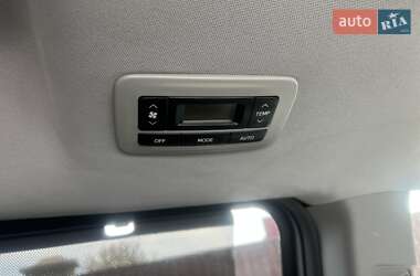 Минивэн Toyota Sienna 2019 в 