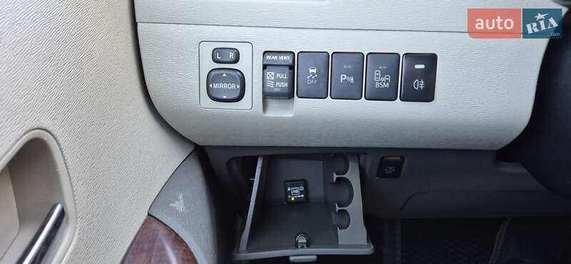Мінівен Toyota Sienna 2013 в Києві