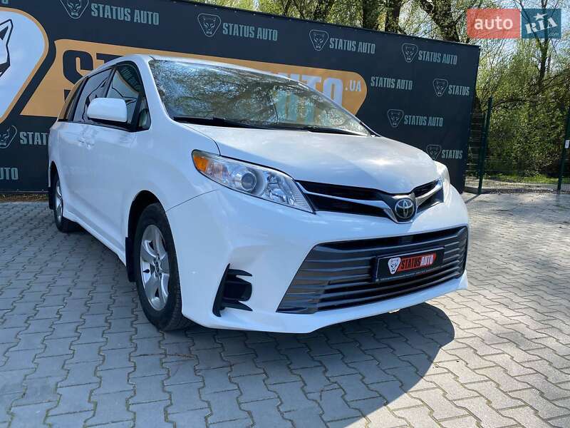Toyota Sienna 2019