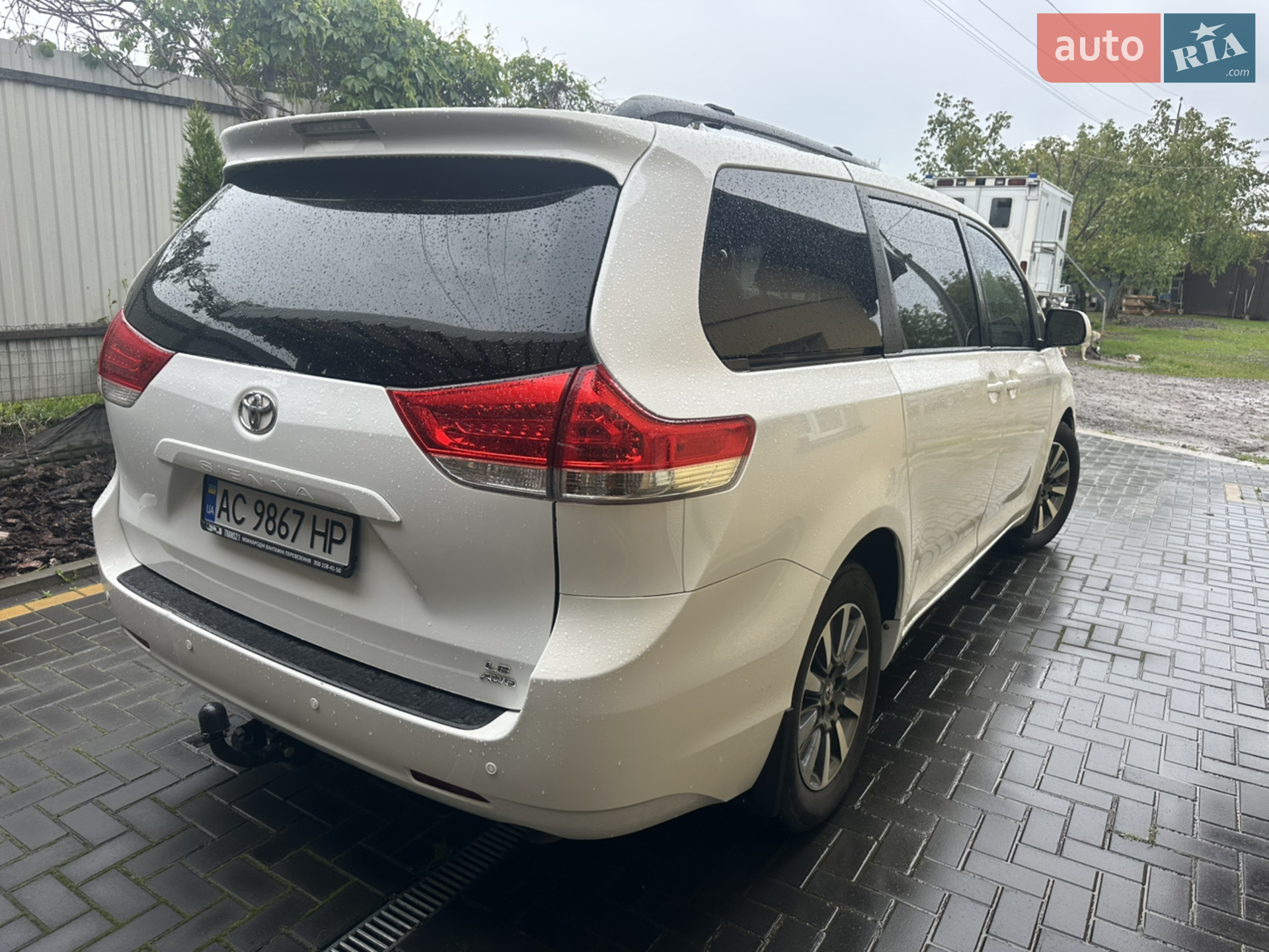 2011 Toyota Sienna - мініатюра 3