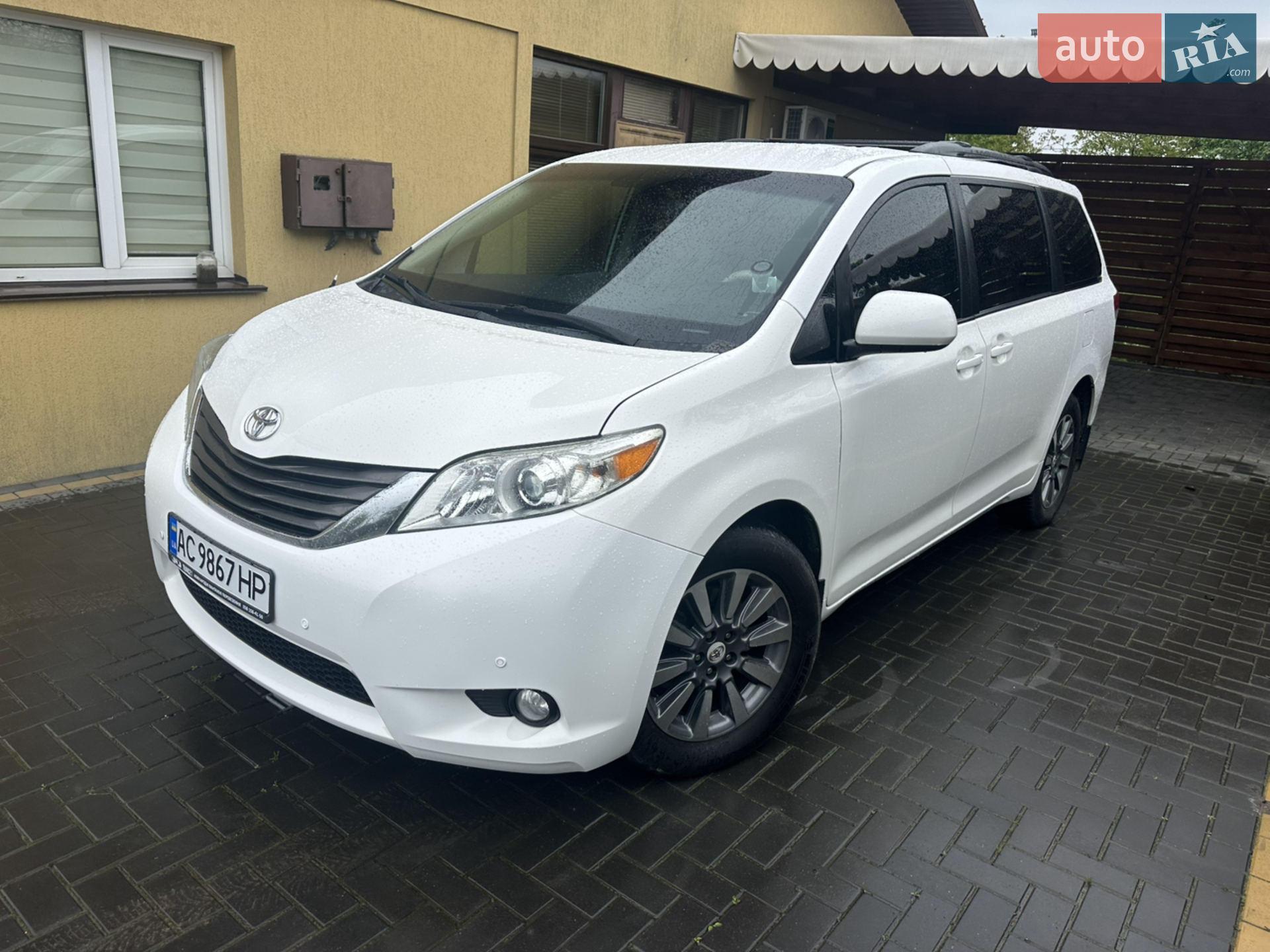 2011 Toyota Sienna - мініатюра 4