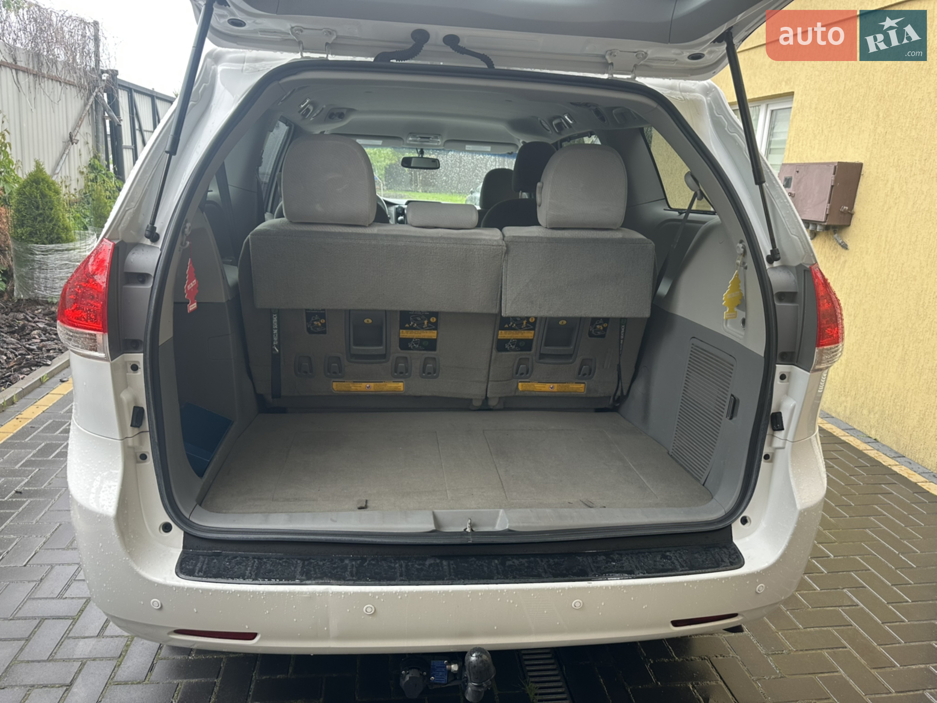 2011 Toyota Sienna - мініатюра 10