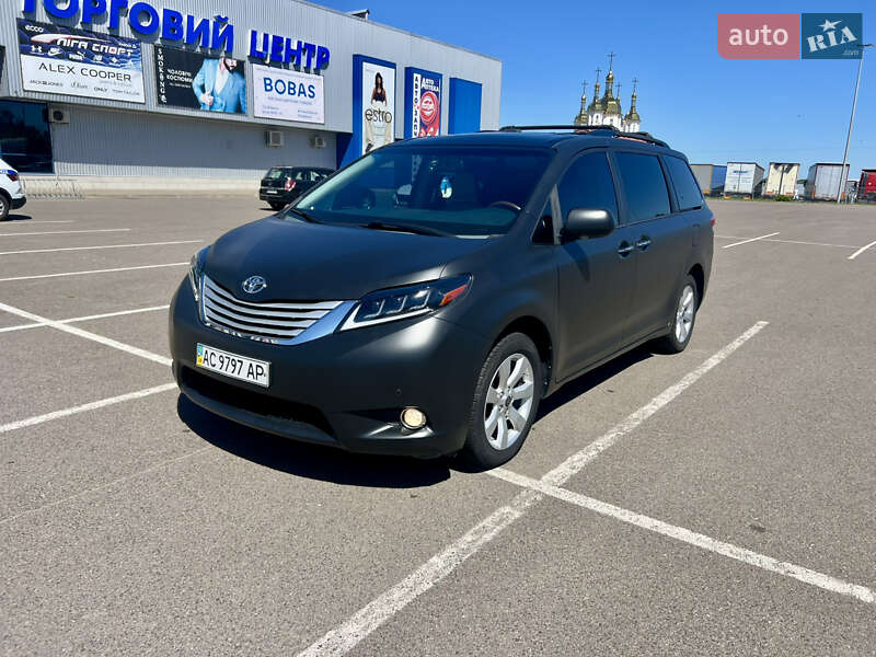 Мінівен Toyota Sienna 2014 в Ковелі