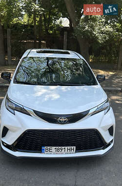 Минивэн Toyota Sienna 2020 в Николаеве
