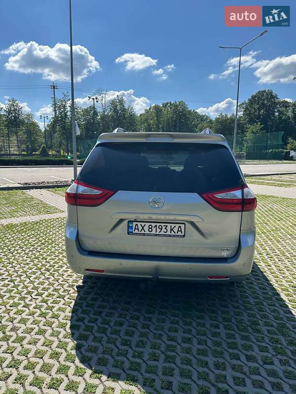 Мінівен Toyota Sienna 2016 в Харкові фото 5 Мінівен Toyota Sienna 2016 в Харкові