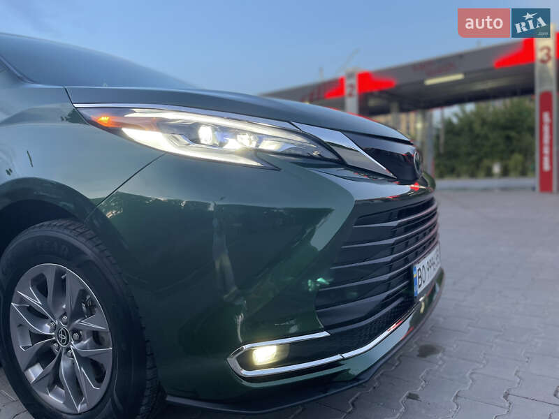 Минивэн Toyota Sienna 2021 в Тернополе
