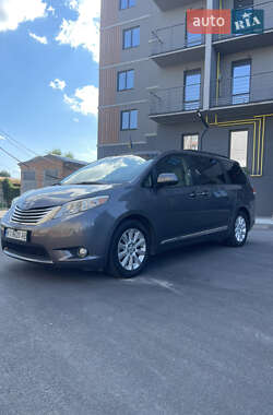 Минивэн Toyota Sienna 2011 в Фастове