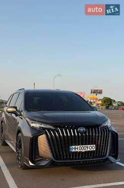 Минивэн Toyota Sienna 2022 в Одессе