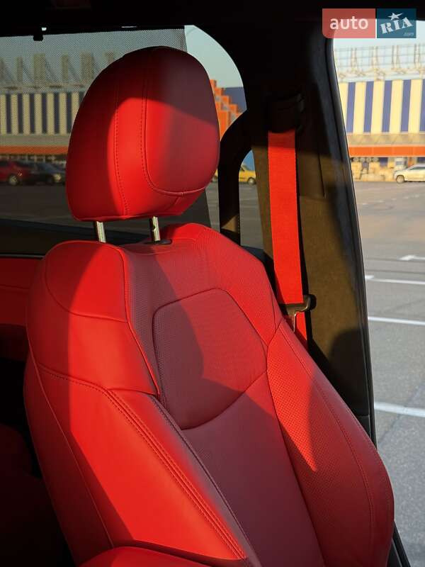 Мінівен Toyota Sienna 2022 в Одесі