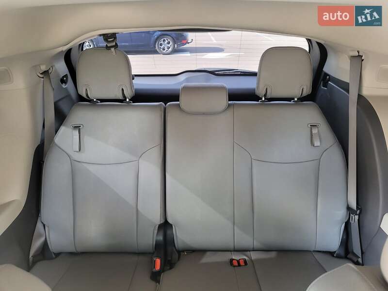 Мінівен Toyota Sienna 2022 в Києві