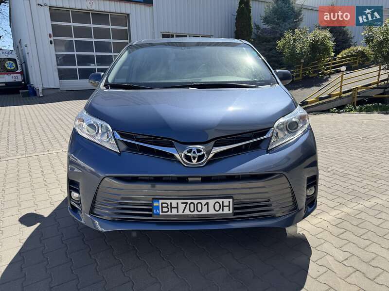 Toyota Sienna 2017