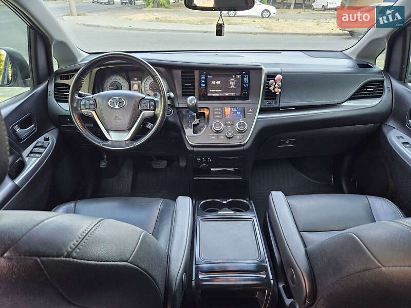 Минивэн Toyota Sienna 2016 в Одессе фото 22 Минивэн Toyota Sienna 2016 в Одессе