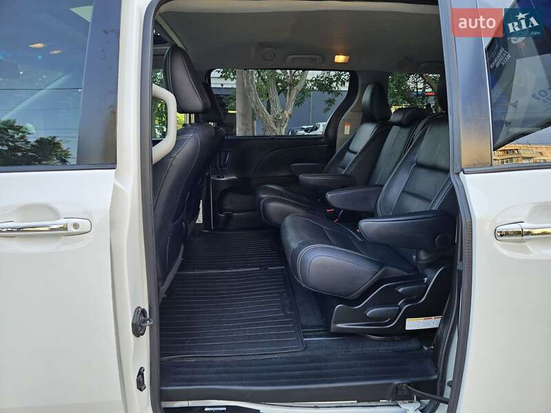 Минивэн Toyota Sienna 2016 в Одессе фото 33 Минивэн Toyota Sienna 2016 в Одессе