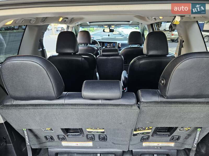Минивэн Toyota Sienna 2016 в Одессе фото 47 Минивэн Toyota Sienna 2016 в Одессе