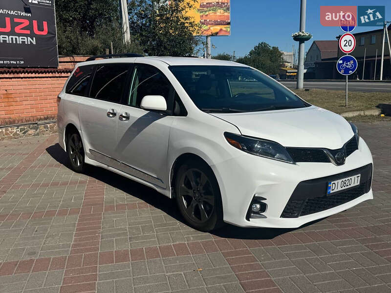Минивэн Toyota Sienna 2019 в Броварах фото Минивэн Toyota Sienna 2019 в Броварах