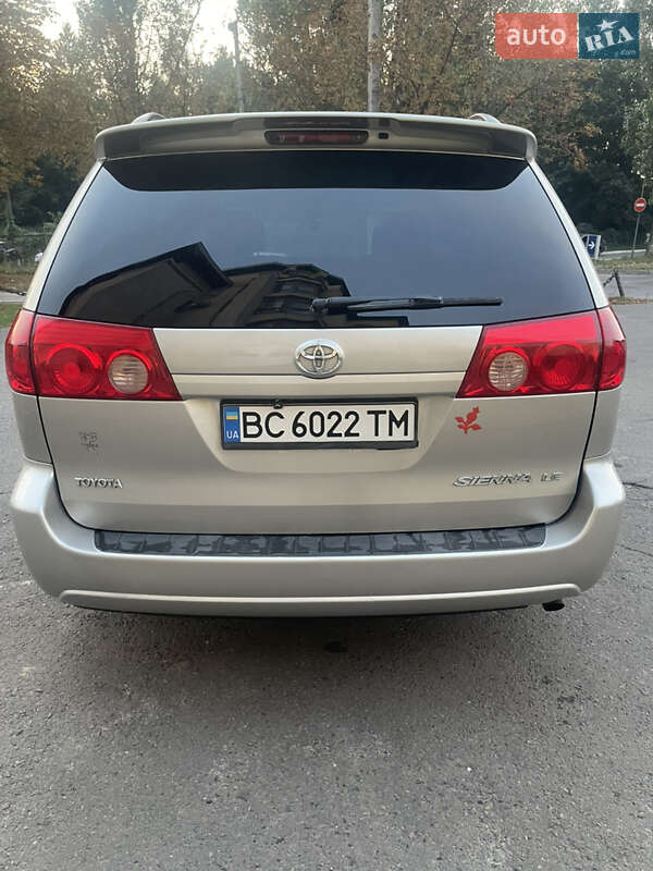 Мінівен Toyota Sienna 2006 в Львові