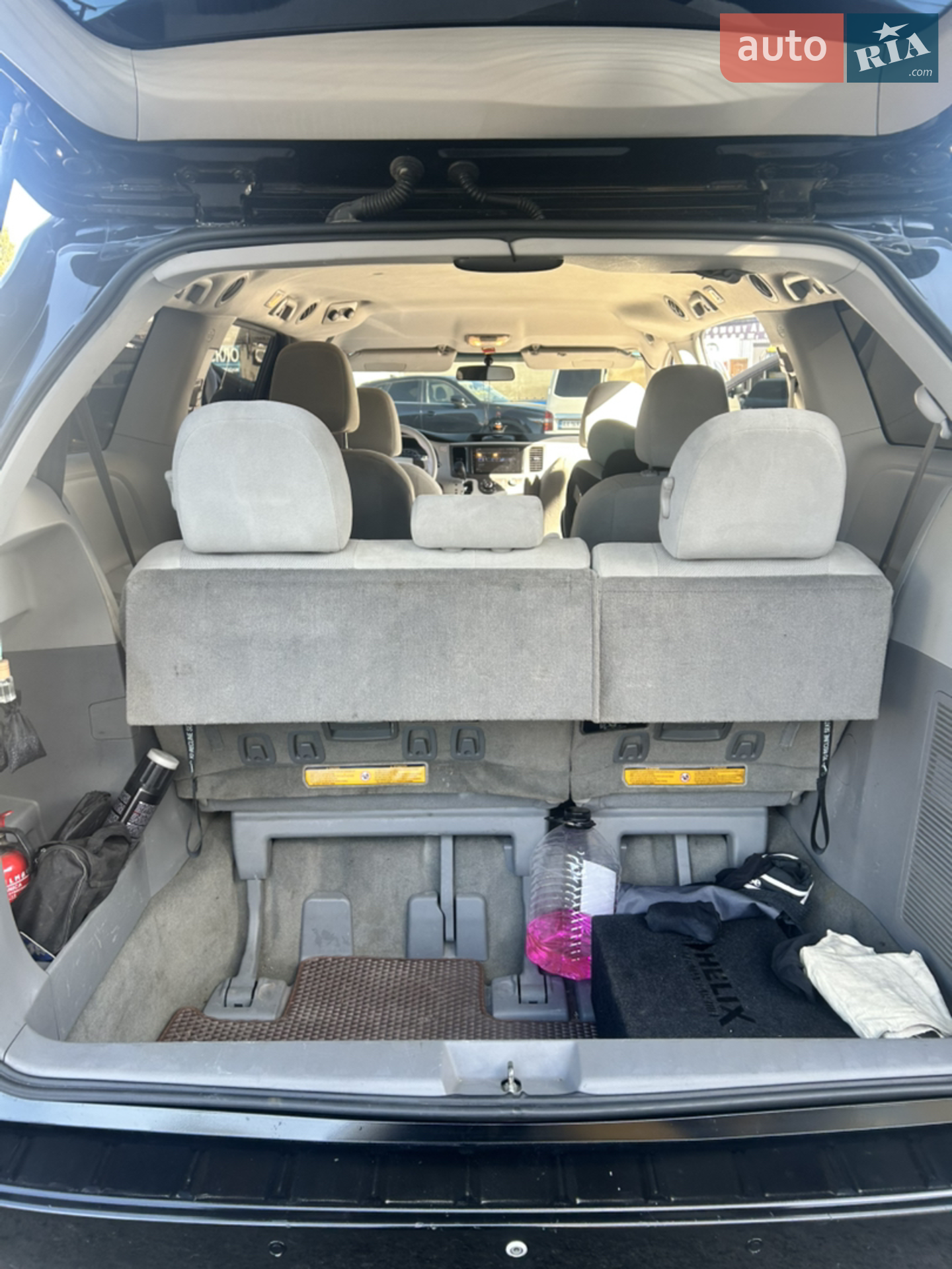 2011 Toyota Sienna - мініатюра 13